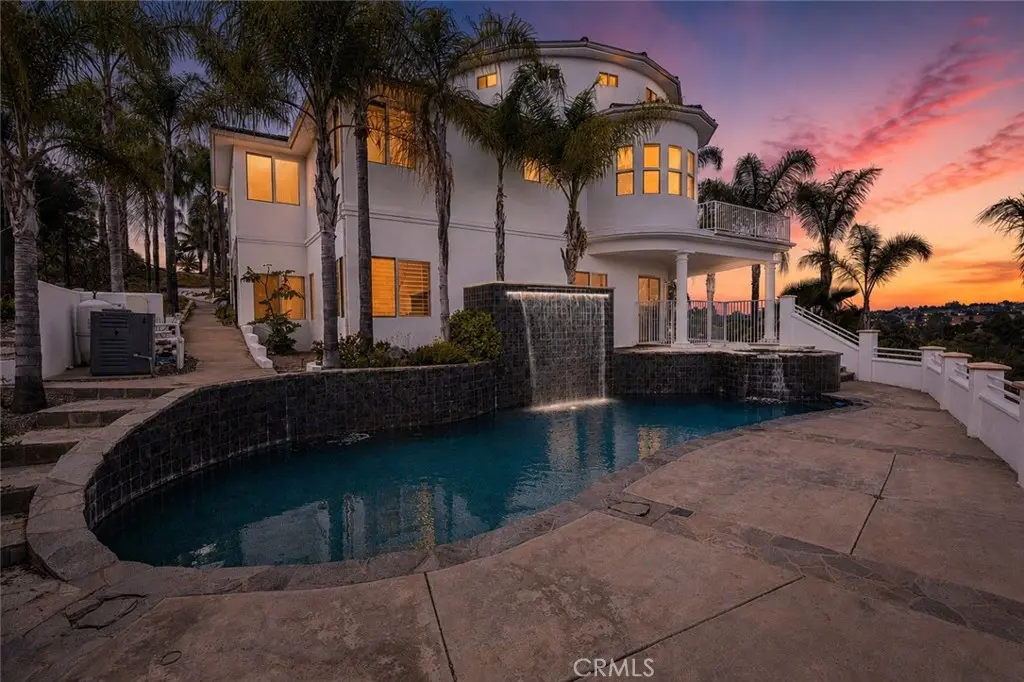1303 Sycamore, Fallbrook, CA — listing photo 1