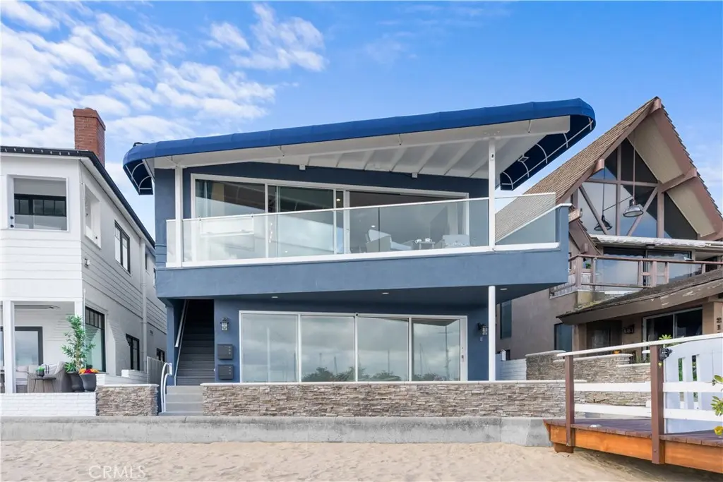 Duplex for rent at 215 E Edgewater, Newport Beach, CA featuring 2 beds and 2 baths