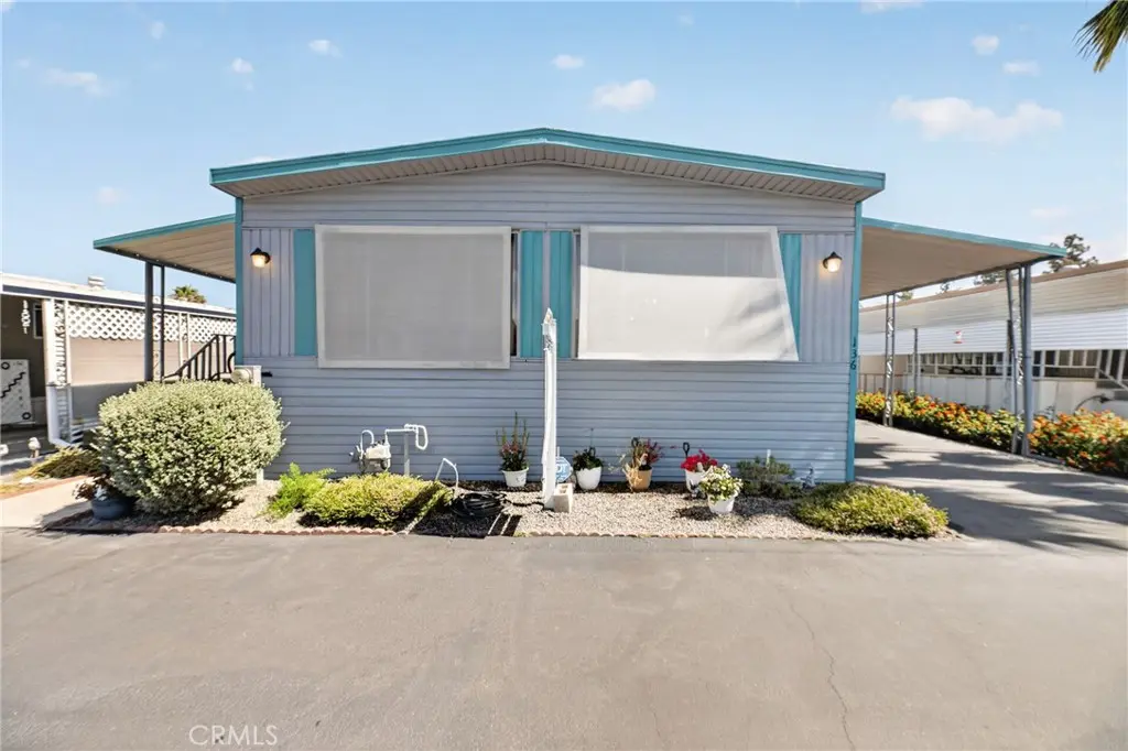 Manufactured In Park for sale at 725 W THORNTON Avenue 136, Hemet, CA featuring 2 beds and 2 baths