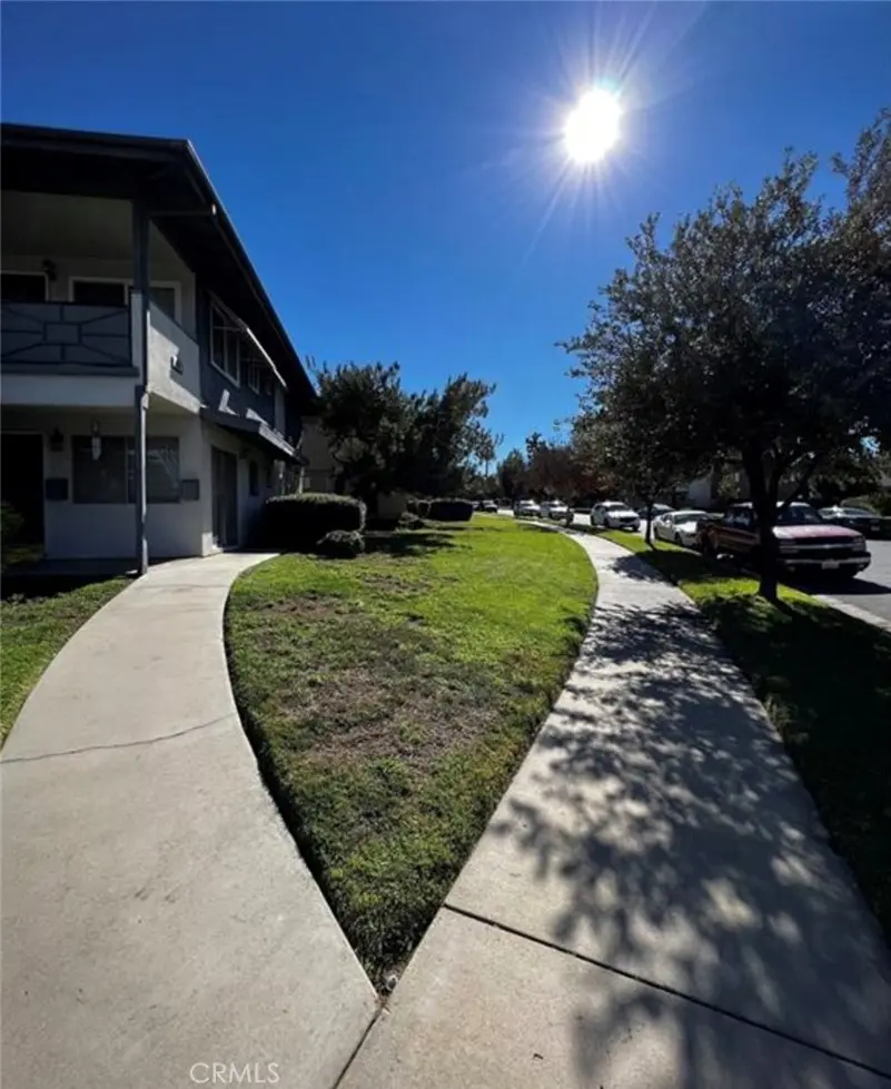 Triplex for rent at 14 Tennessee C, Redlands, CA featuring 2 beds and 1 bath