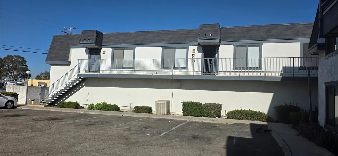 Apartment for rent at 1319 Oakwood Drive 27, San Bernardino, CA featuring 1 bed and 1 bath