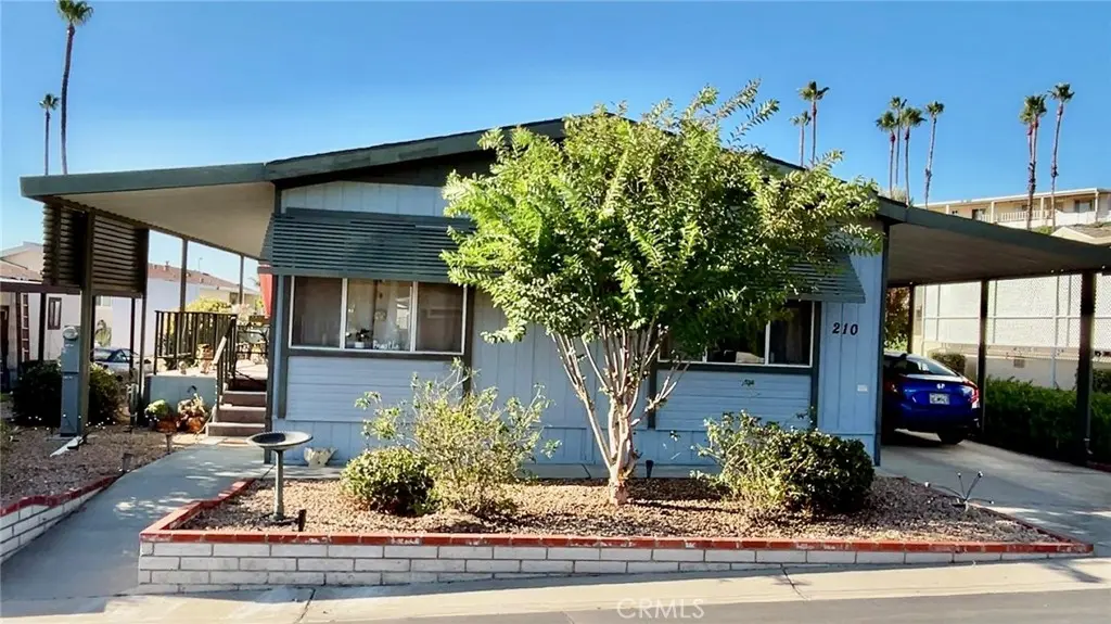 Manufactured In Park for sale at 1536 S State Street 210, Hemet, CA featuring 2 beds and 2 baths