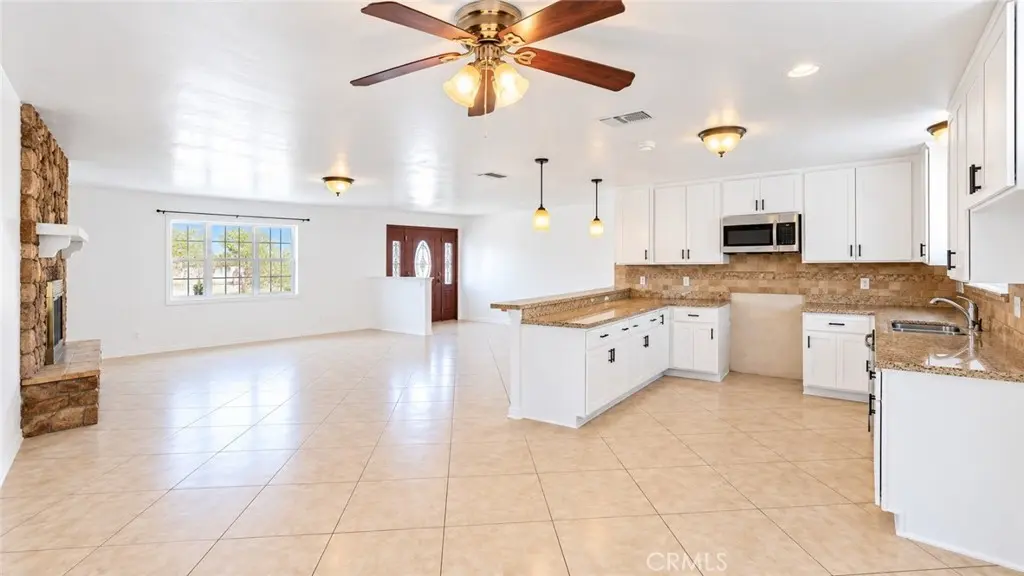 15939 Mojave, Hesperia, CA — listing photo 1