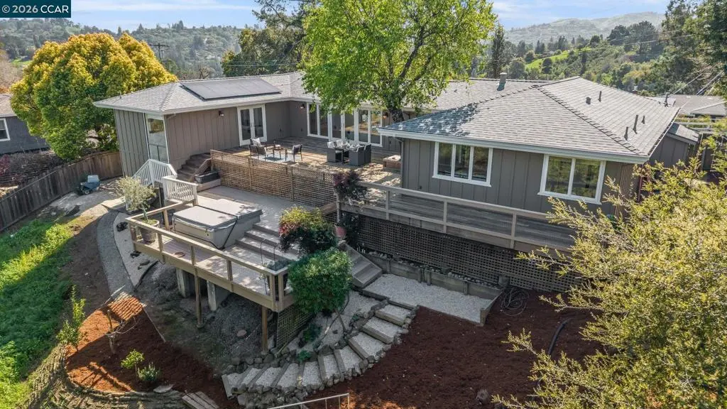 Single Family Residence for sale at 102 Hillcrest Dr, Orinda, CA featuring 4 beds and 3 baths
