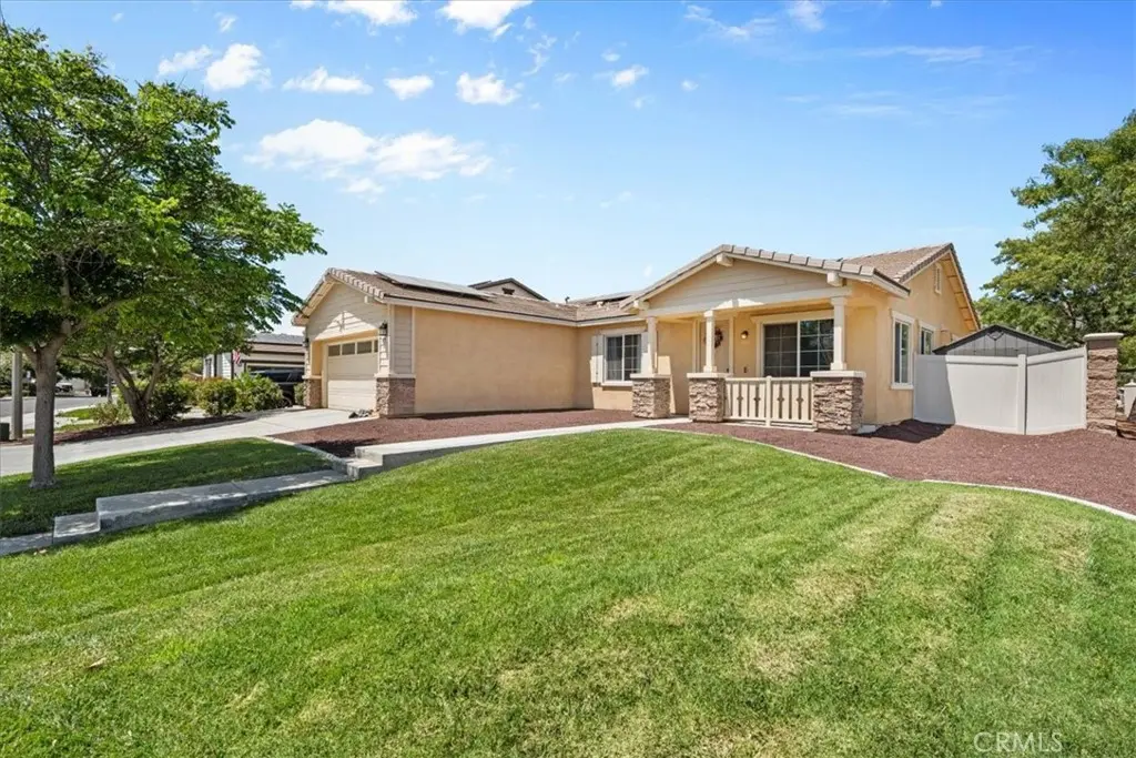 Single Family Residence for sale at 1929 Brilliance, San Jacinto, CA featuring 4 beds and 2 baths