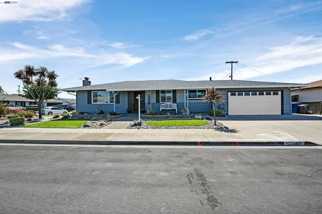 Single Family Residence for sale at 25483 Lindenwood Way, Hayward, CA featuring 3 beds and 2 baths