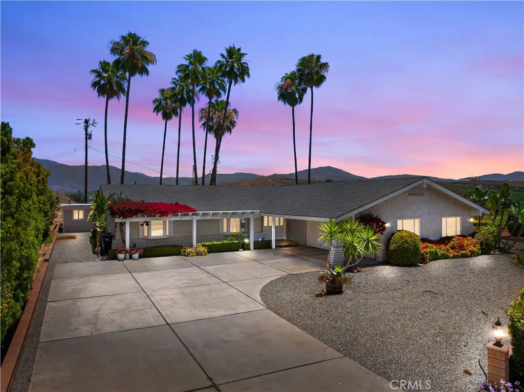 Single Family Residence for sale at 26660 Rim, Hemet, CA featuring 3 beds and 3 baths