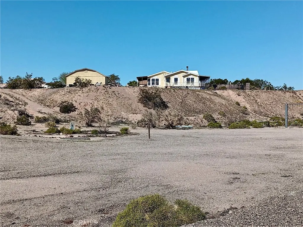 155 E Spikes, Needles, CA — listing photo 1