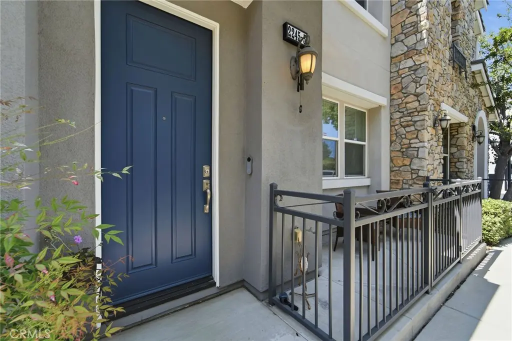 Townhouse for sale at 2245 Rolling River #5, Simi Valley, CA featuring 3 beds and 3 baths