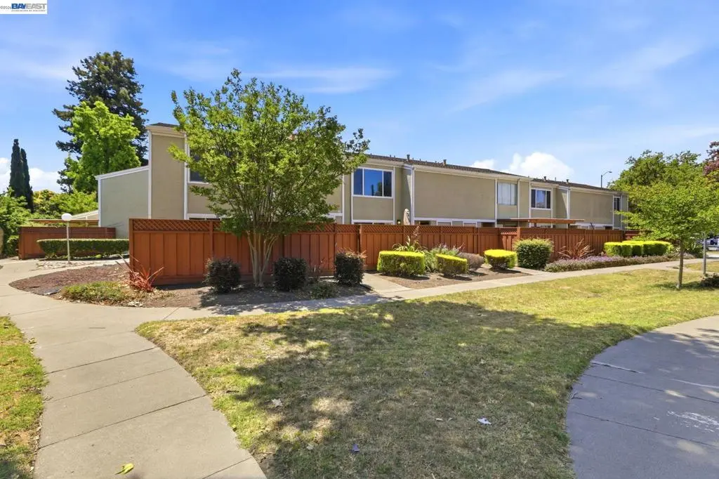 Townhouse for sale at 4529 Capewood Terrace, Fremont, CA featuring 3 beds and 2 baths