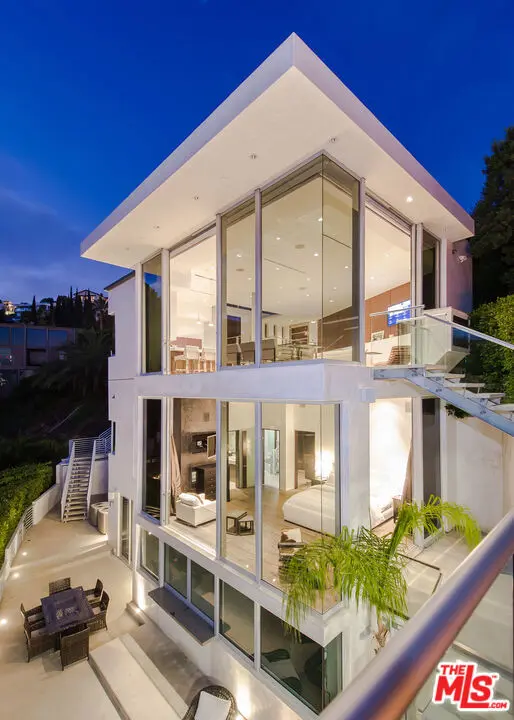 Single Family Residence for sale at 9274 Sierra Mar, Los Angeles, CA featuring 3 beds and 6 baths