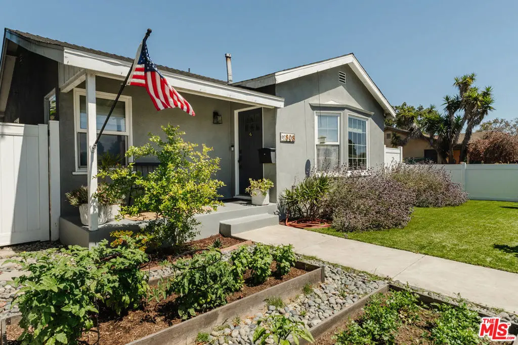 Single Family Residence for sale at 808 Crenshaw Boulevard, Torrance, CA featuring 3 beds and 2 baths