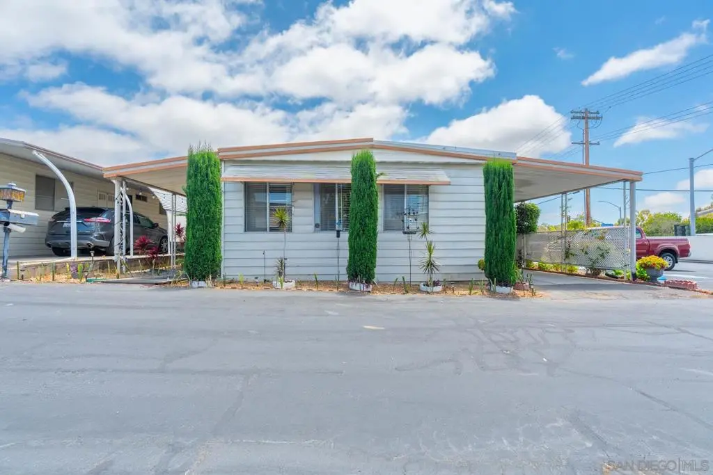 718 Sycamore Ave 73, Vista, CA — listing photo 1