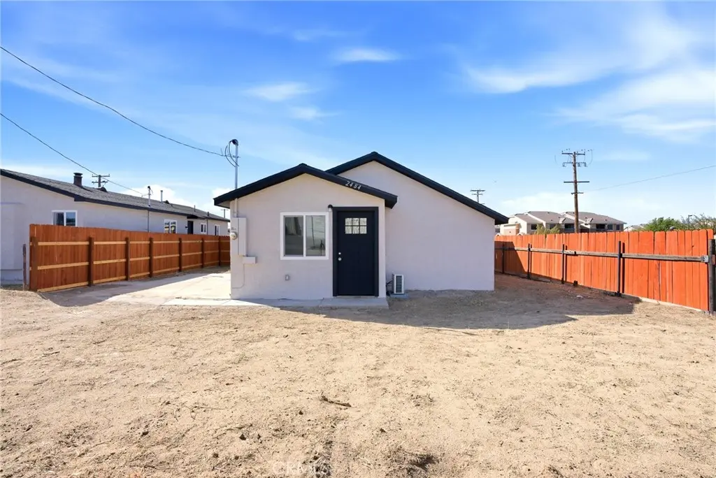 2484 Nadean, Mojave, CA — listing photo 1