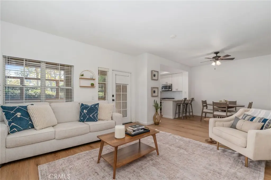 Condominium for sale at 42 Via Contento, Rancho Santa Margarita, CA featuring 2 beds and 2 baths