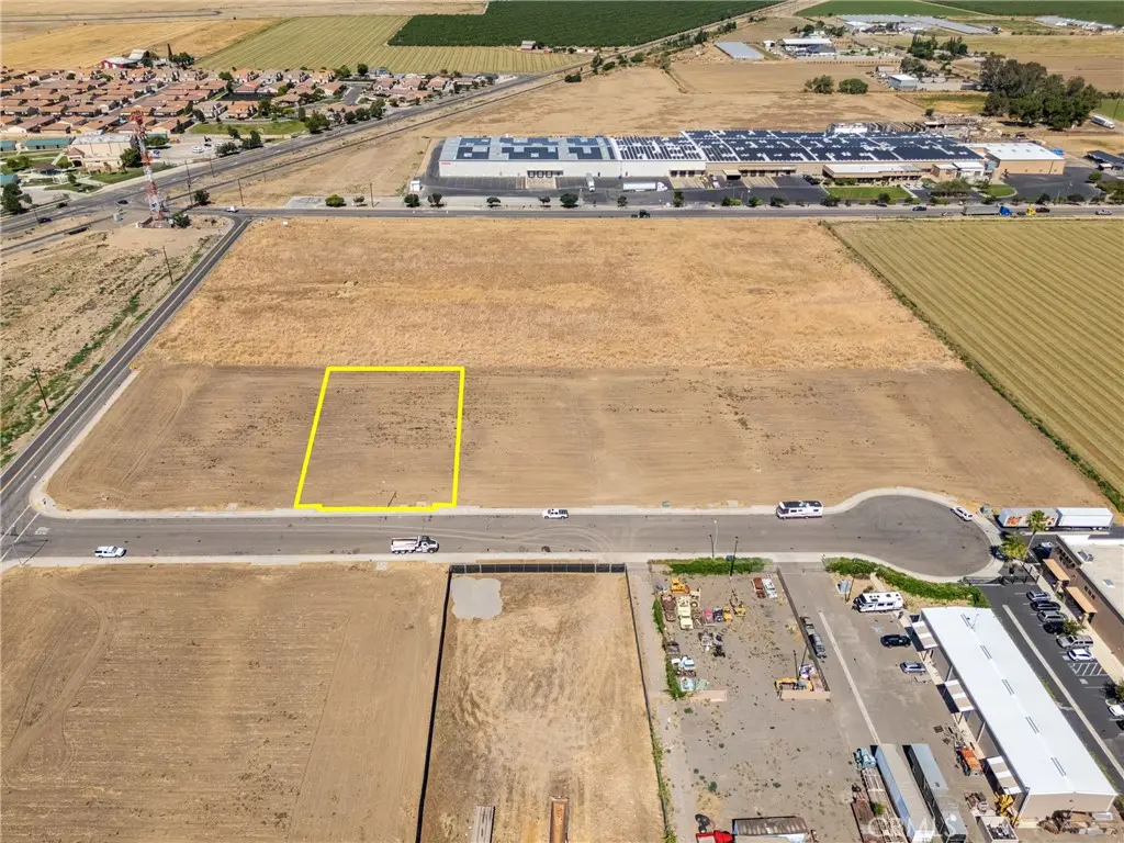 215 Commerce, Los Banos, CA — listing photo 1