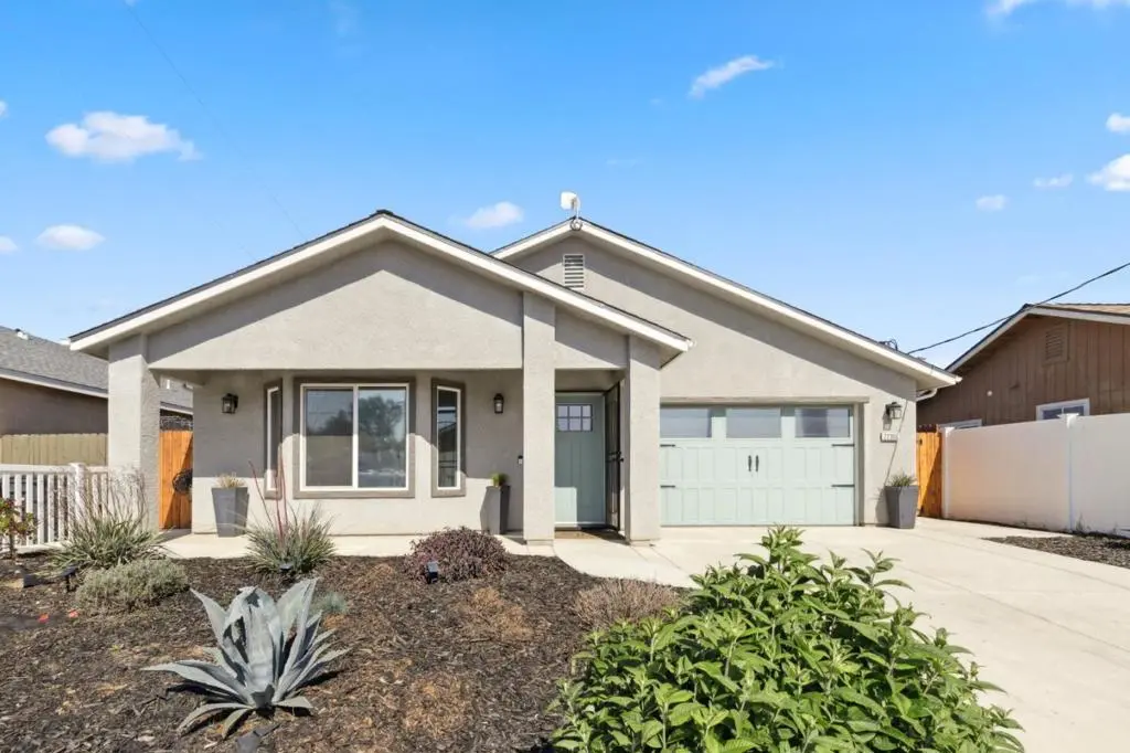 Single Family Residence for sale at 22356 Arnott Drive, Chowchilla, CA featuring 3 beds and 2 baths