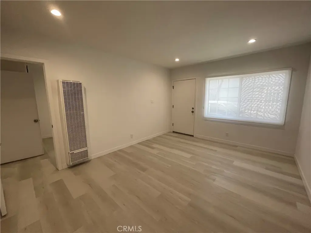 Residential Lease for rent at 1152 E 77th, Los Angeles, Los Angeles County, CA featuring 1 bed and 1 bath
