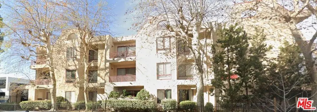 6825 Alabama Avenue 217, Canoga Park, CA — listing photo 1