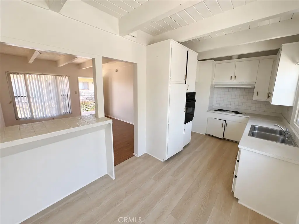 2102 S PACIFIC AVE 14, San Pedro, CA — listing photo 1
