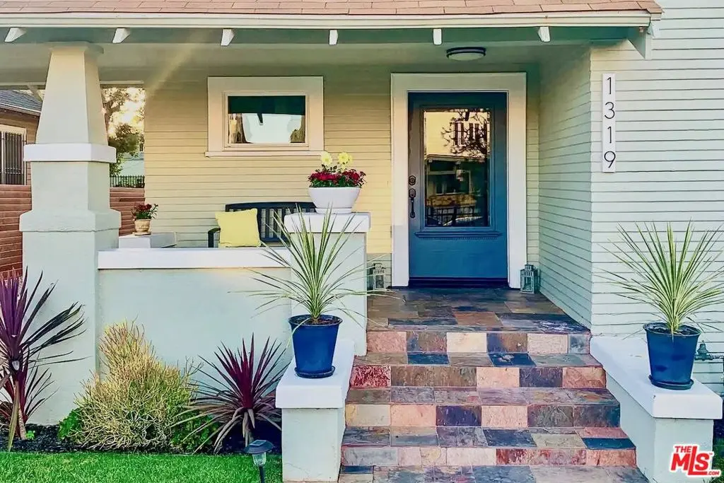 Residential Lease for rent at 1319 12th Avenue, Los Angeles, Los Angeles County, CA featuring 3 beds and 3 baths