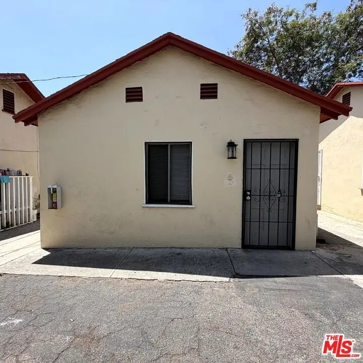 139 S Rosemead Boulevard 141, Pasadena, CA — listing photo 1
