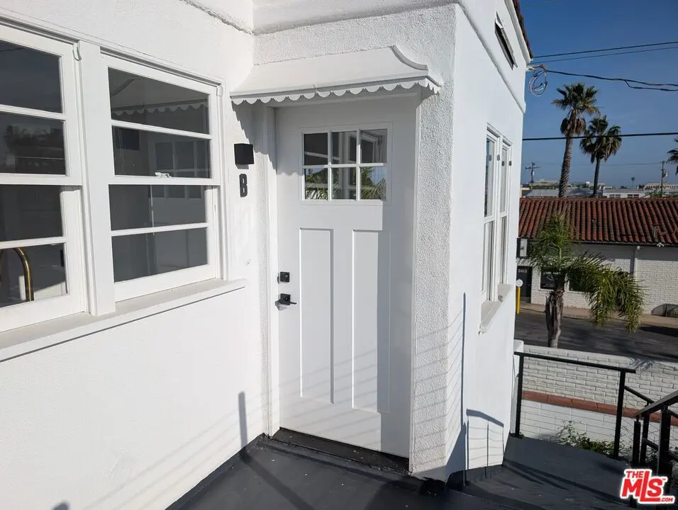Residential Lease for rent at 1147 24th Street B, Santa Monica, Los Angeles County, CA featuring 1 bed and 1 bath