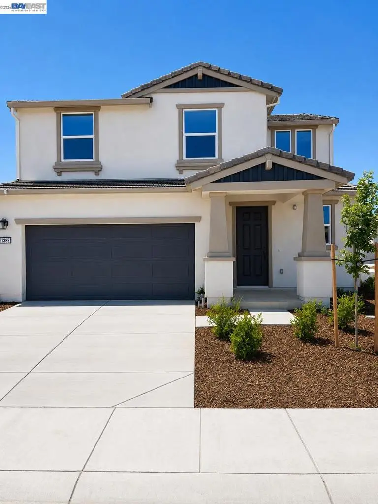 Single Family Residence for sale at 1392 Leonhardt Loop, Lincoln, CA featuring 3 beds and 3 baths