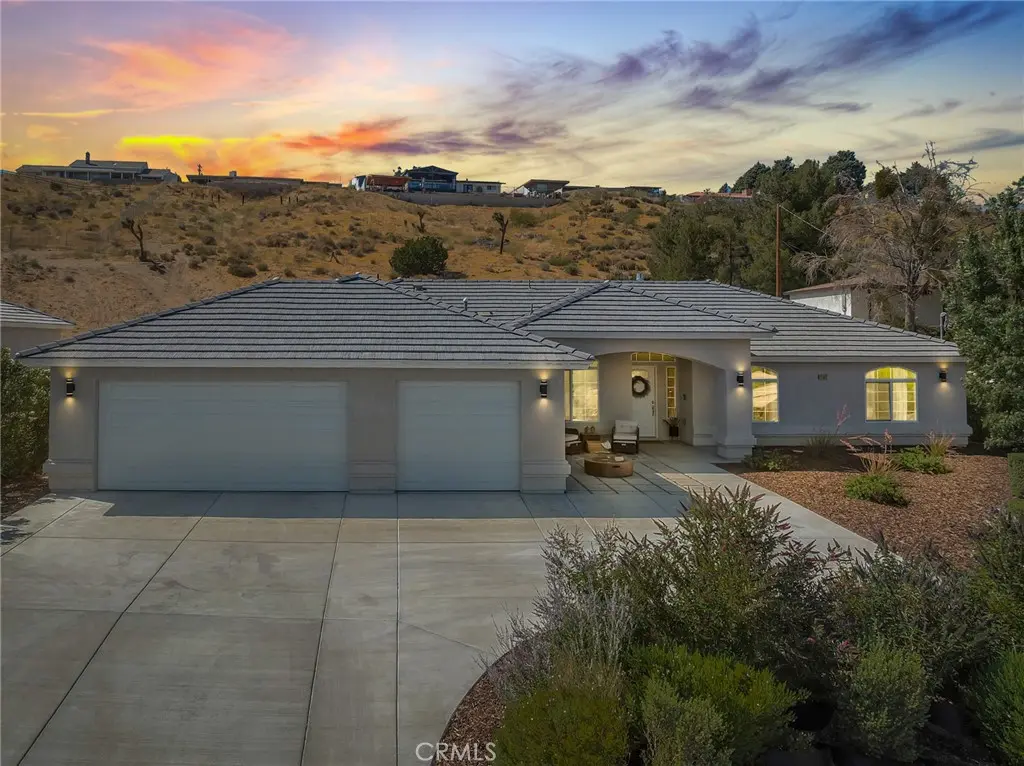 17542 Buckthorn, Hesperia, CA — listing photo 1