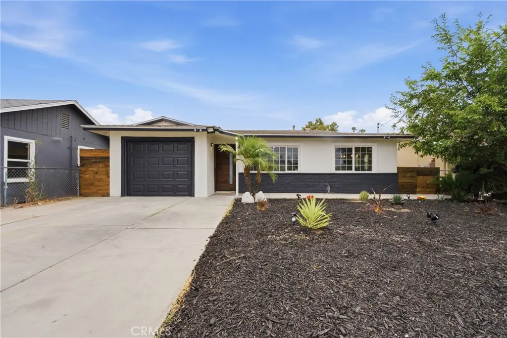 Single Family Residence for sale at 623 S Mistletoe, San Jacinto, CA featuring 3 beds and 1 bath