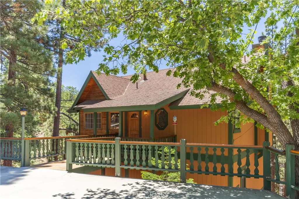 696 Menlo Drive, Big Bear Lake, CA — listing photo 1
