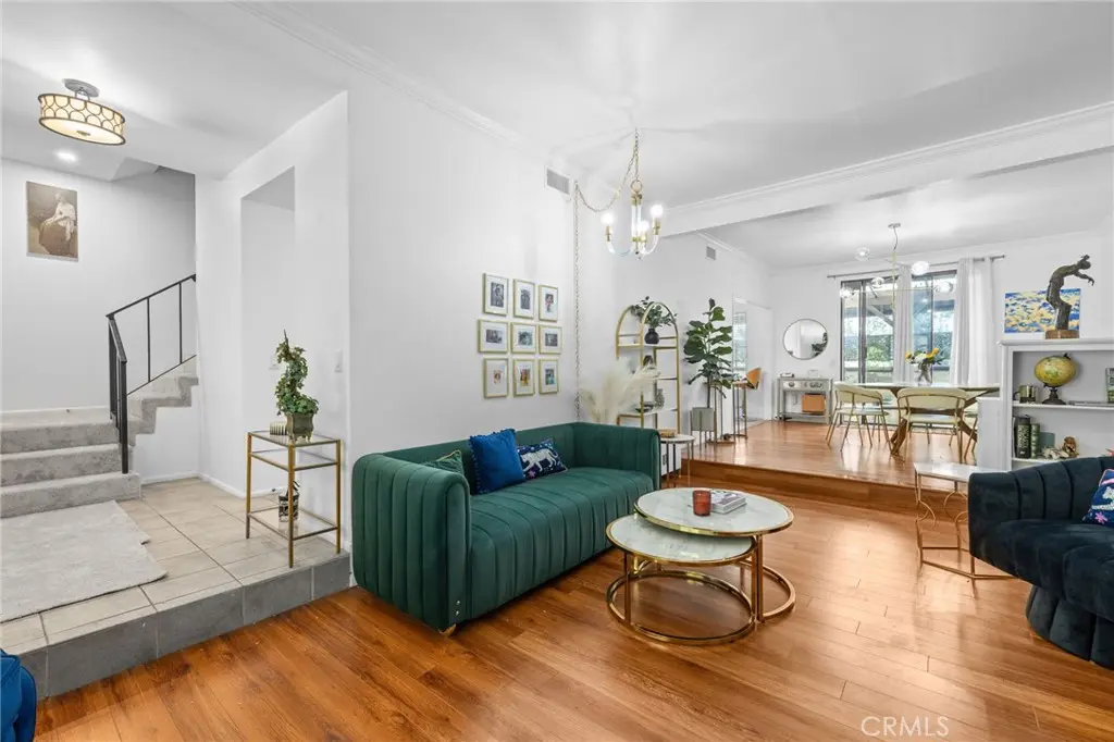 3200 Fairesta Street 17, La Crescenta, CA — listing photo 1