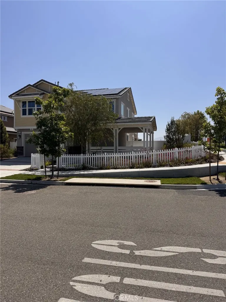 Single Family Residence for sale at 44 Clearwood Street, Fillmore, CA featuring 3 beds and 3 baths