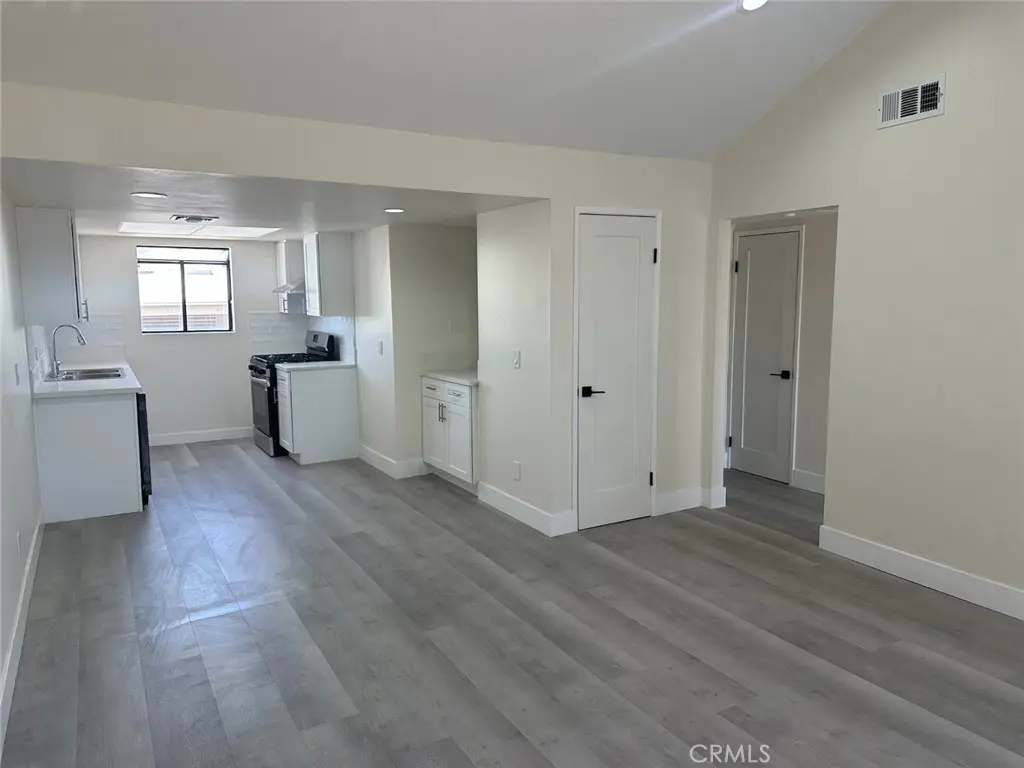 Residential Lease for rent at 44155 10th W, Lancaster, Los Angeles County, CA featuring 2 beds and 2 baths