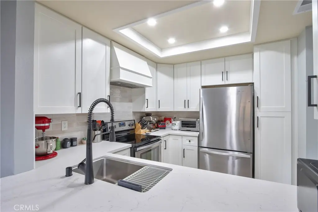 926 Lupine Hills Drive 15, Vista, CA — listing photo 1