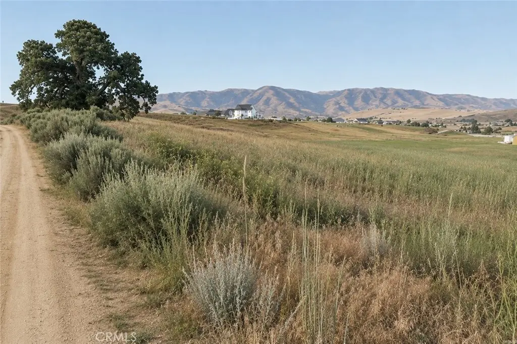 219 Lot Lupine, Tehachapi, CA — listing photo 1