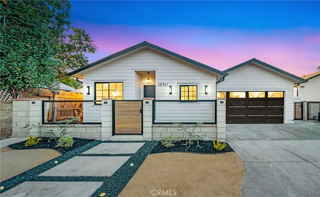 15741 Valerio St, Van Nuys, CA — listing photo 1