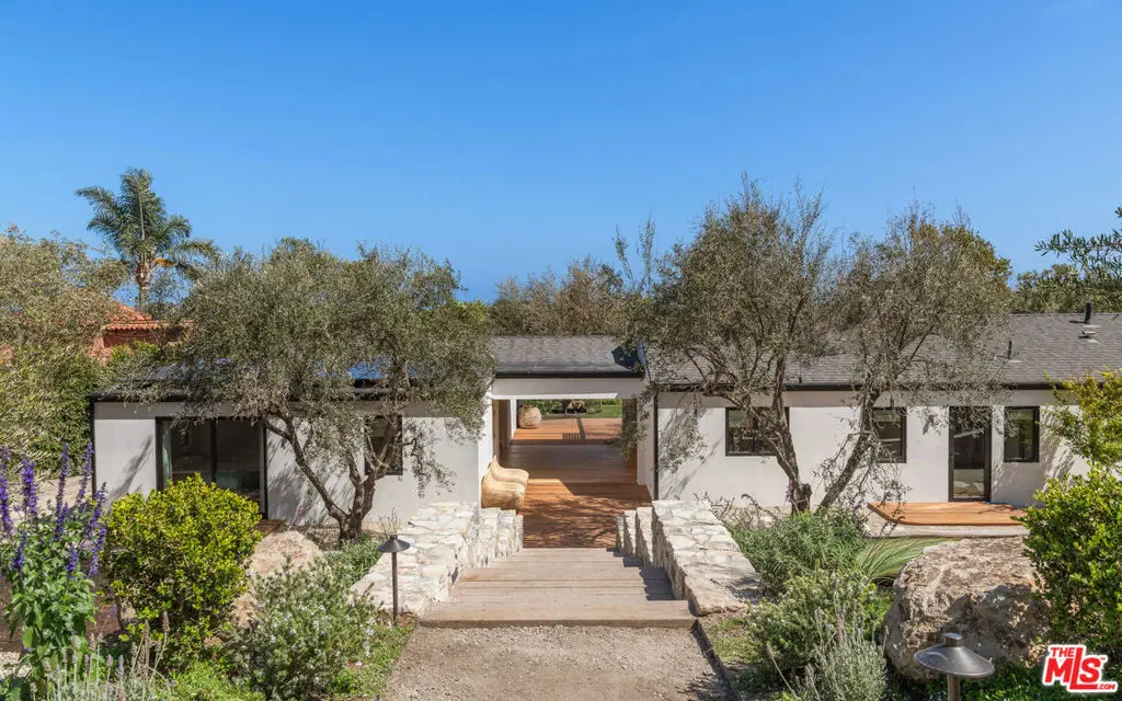 28953 Boniface Drive, Malibu, CA — listing photo 1