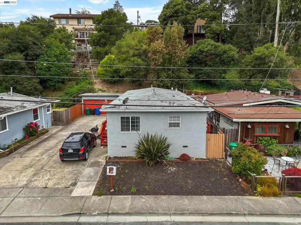 Duplex for sale at 512 Tennent Ave, Pinole, CA