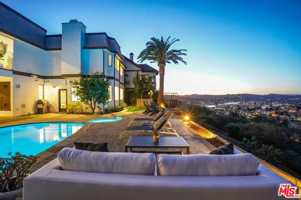 Residential Lease for rent at 3485 Ridgeford Drive, Westlake Village, Los Angeles County, CA featuring 5 beds and 6 baths