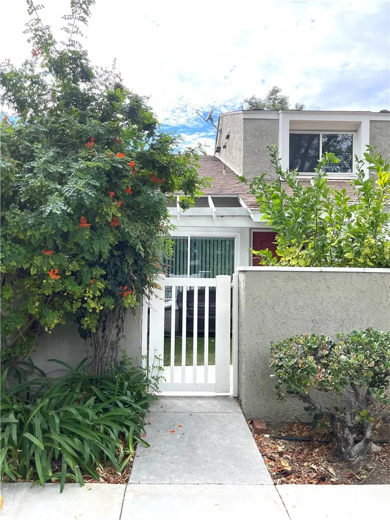 25711 Tournament, Valencia, CA — listing photo 1