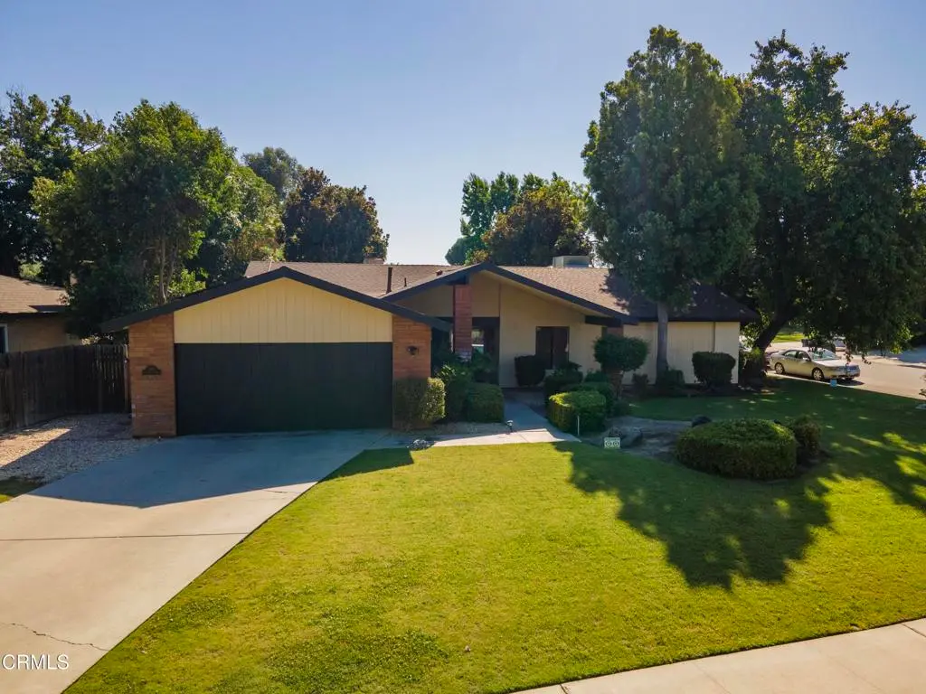 2601 Barrington Street, Bakersfield, CA — listing photo 1