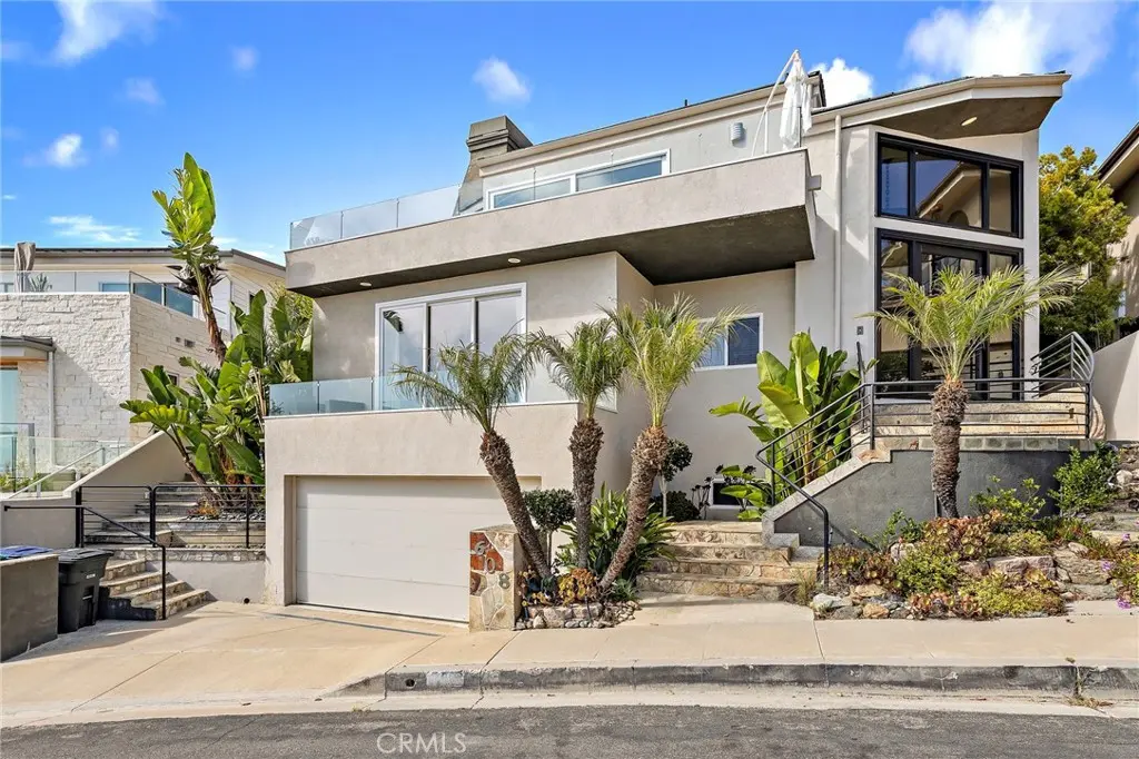 Single Family Residence for rent at 608 Loretta Drive, Laguna Beach, CA featuring 3 beds and 4 baths