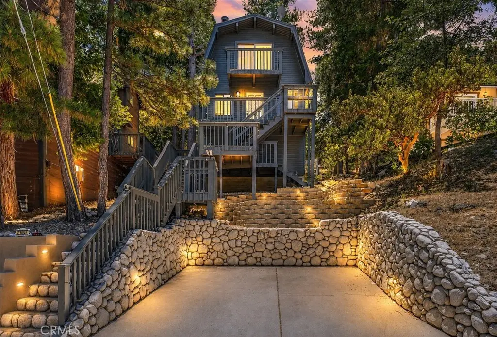 27067 Overlook Lane, Lake Arrowhead, CA — listing photo 1