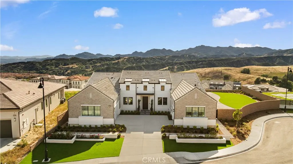 12545 N Silver Spur Court, Porter Ranch, CA — listing photo 1