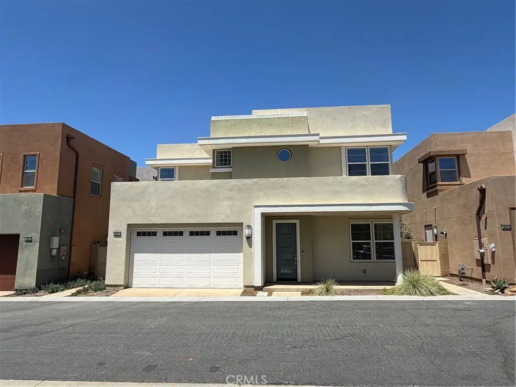 Condominium for rent at 802 Beacon, Irvine, CA featuring 3 beds and 3 baths