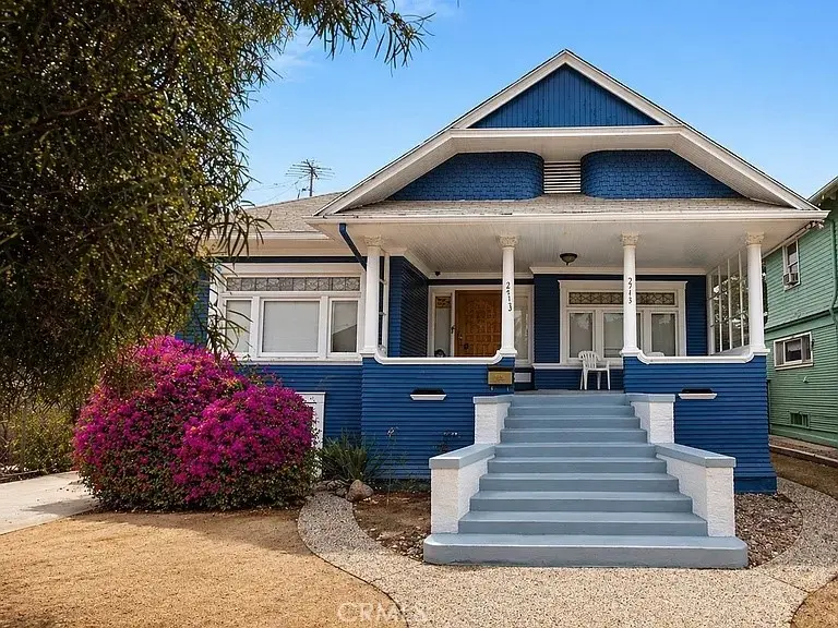 Residential Lease for rent at 2713 S La Salle, Los Angeles, Los Angeles County, CA featuring 4 beds and 2 baths