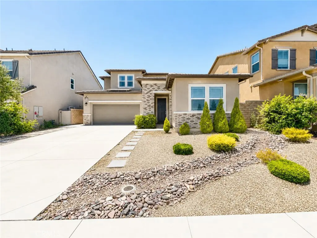 Single Family Residence for sale at 32239 Deardoff, Menifee, CA featuring 4 beds and 3 baths