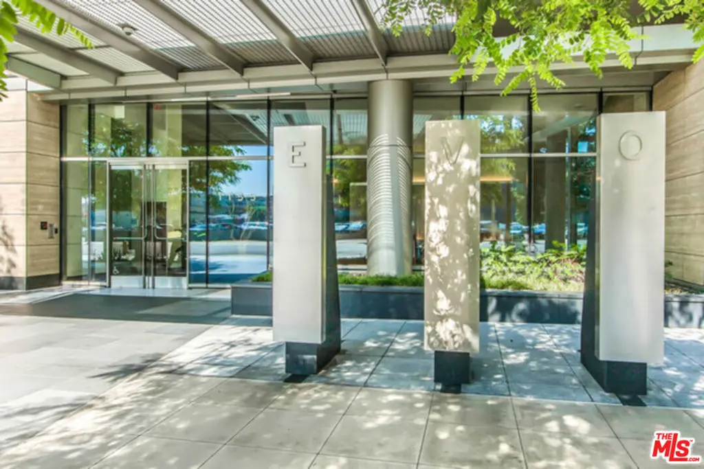 Condominium for sale at 1155 S Grand Avenue 418, Los Angeles, CA featuring 1 bed and 1 bath