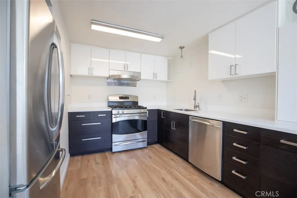 Condominium for sale at 1381 S Walnut S 2005, Anaheim, CA featuring 3 beds and 3 baths